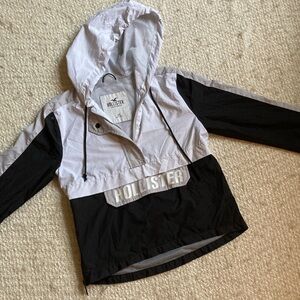🌊 HOLLISTER SIZE XS LIGHT WEIGHT HOODED JACKET